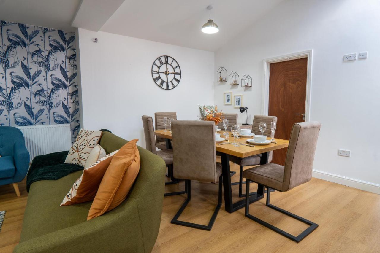 Heartland House, 7 Spacious Bedrooms Sleeps 4 Plus, Near Nec, Jlr,Bhx Birmingham Dış mekan fotoğraf