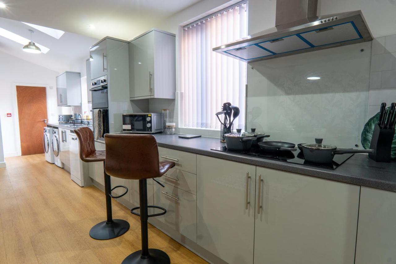 Heartland House, 7 Spacious Bedrooms Sleeps 4 Plus, Near Nec, Jlr,Bhx Birmingham Dış mekan fotoğraf