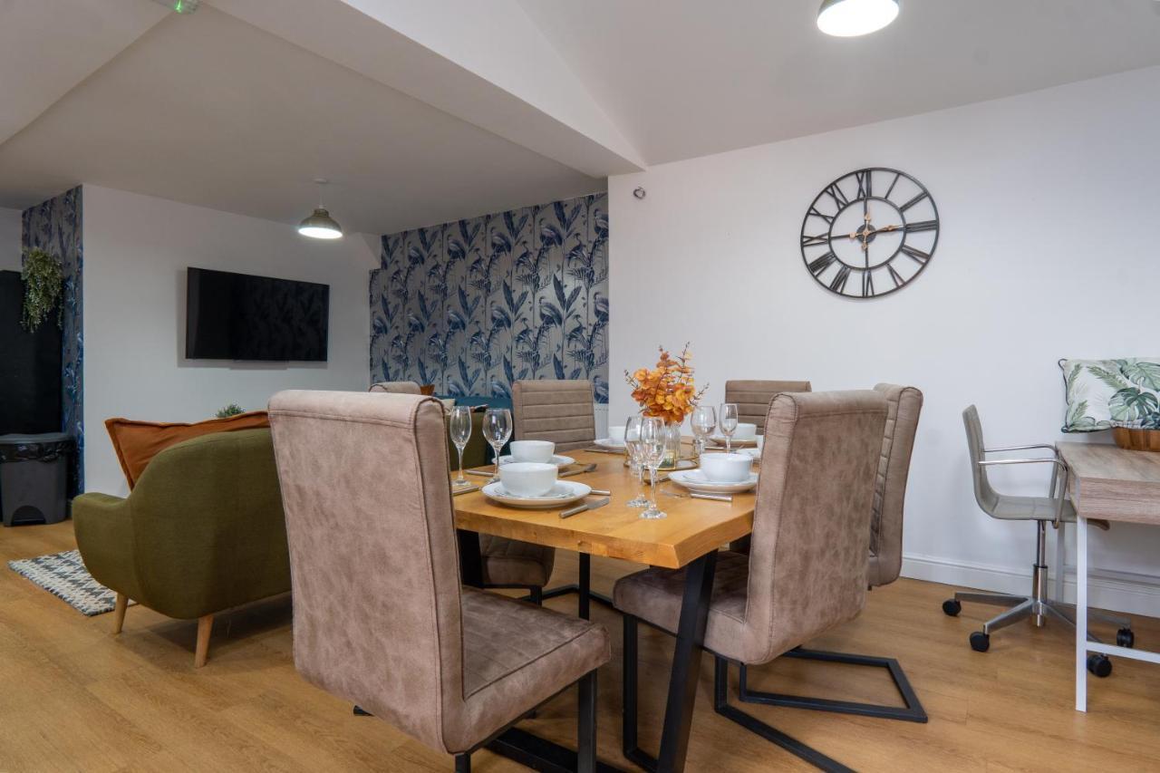 Heartland House, 7 Spacious Bedrooms Sleeps 4 Plus, Near Nec, Jlr,Bhx Birmingham Dış mekan fotoğraf