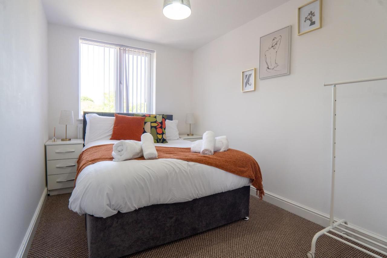 Heartland House, 7 Spacious Bedrooms Sleeps 4 Plus, Near Nec, Jlr,Bhx Birmingham Dış mekan fotoğraf