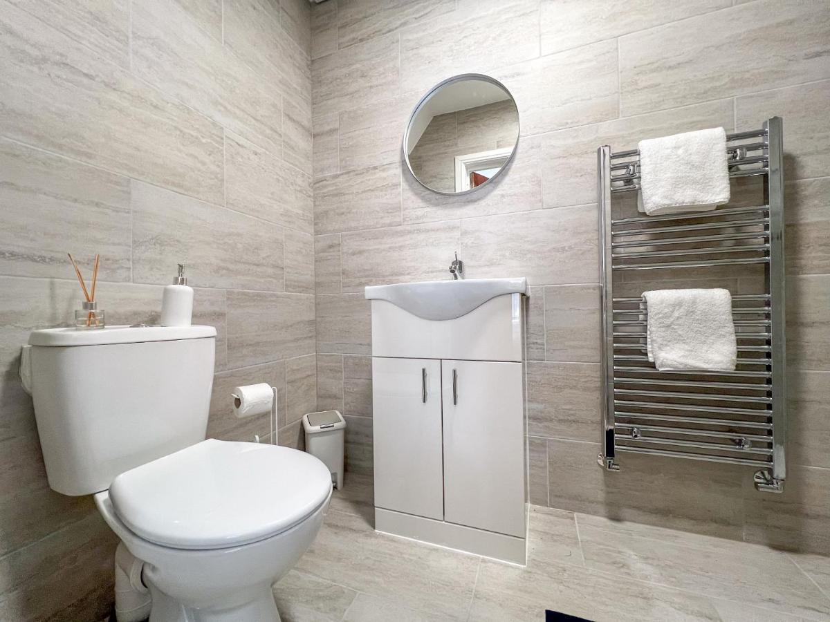 Heartland House, 7 Spacious Bedrooms Sleeps 4 Plus, Near Nec, Jlr,Bhx Birmingham Dış mekan fotoğraf