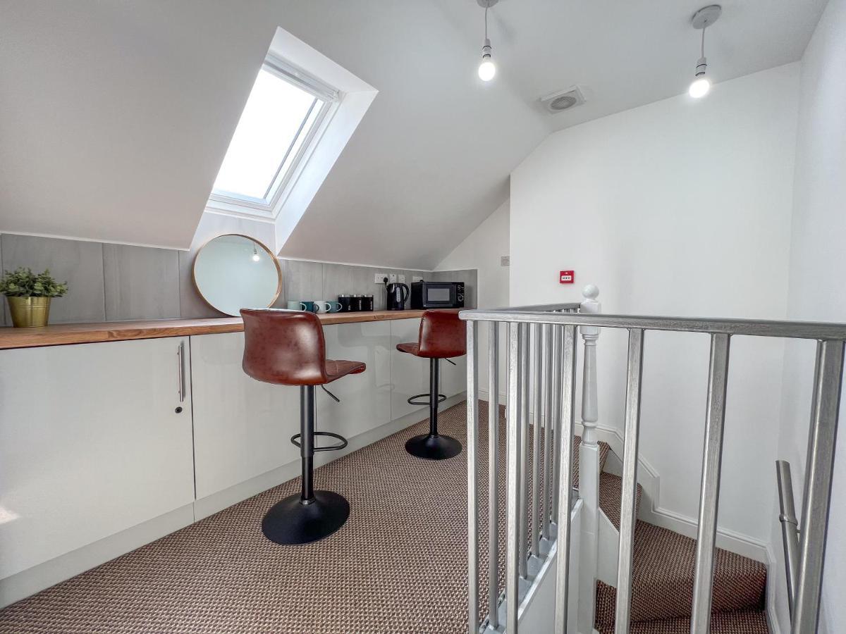 Heartland House, 7 Spacious Bedrooms Sleeps 4 Plus, Near Nec, Jlr,Bhx Birmingham Dış mekan fotoğraf