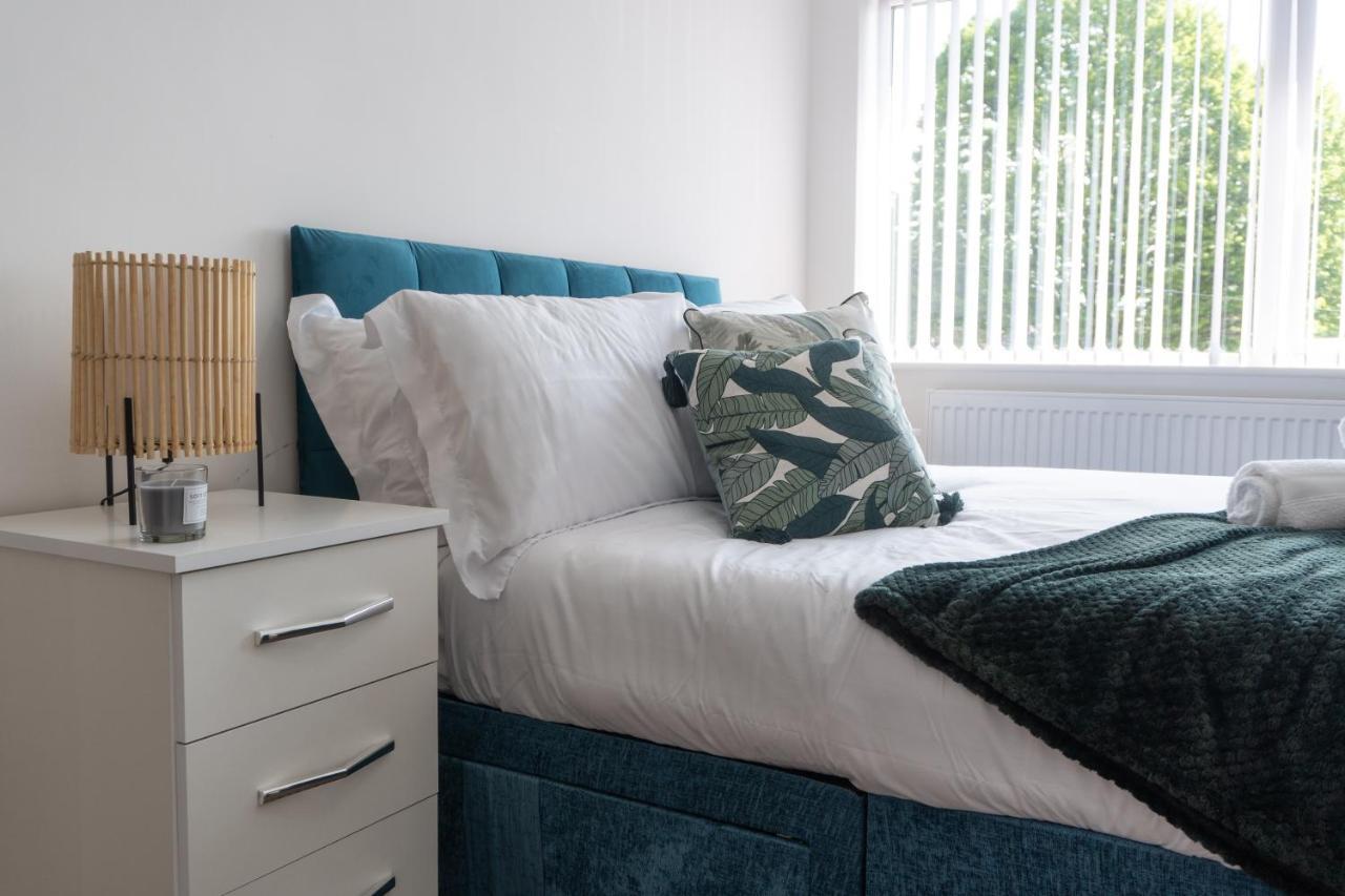 Heartland House, 7 Spacious Bedrooms Sleeps 4 Plus, Near Nec, Jlr,Bhx Birmingham Dış mekan fotoğraf