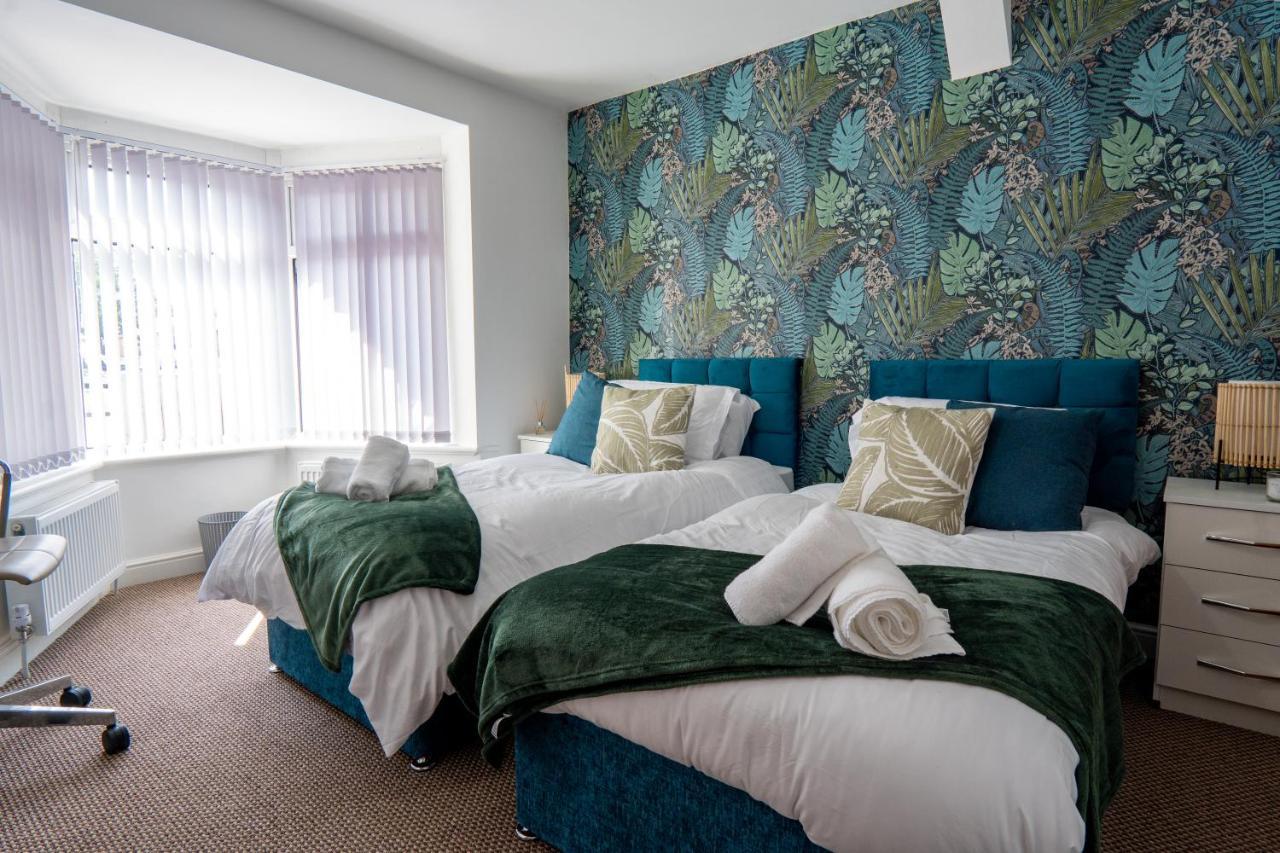 Heartland House, 7 Spacious Bedrooms Sleeps 4 Plus, Near Nec, Jlr,Bhx Birmingham Dış mekan fotoğraf