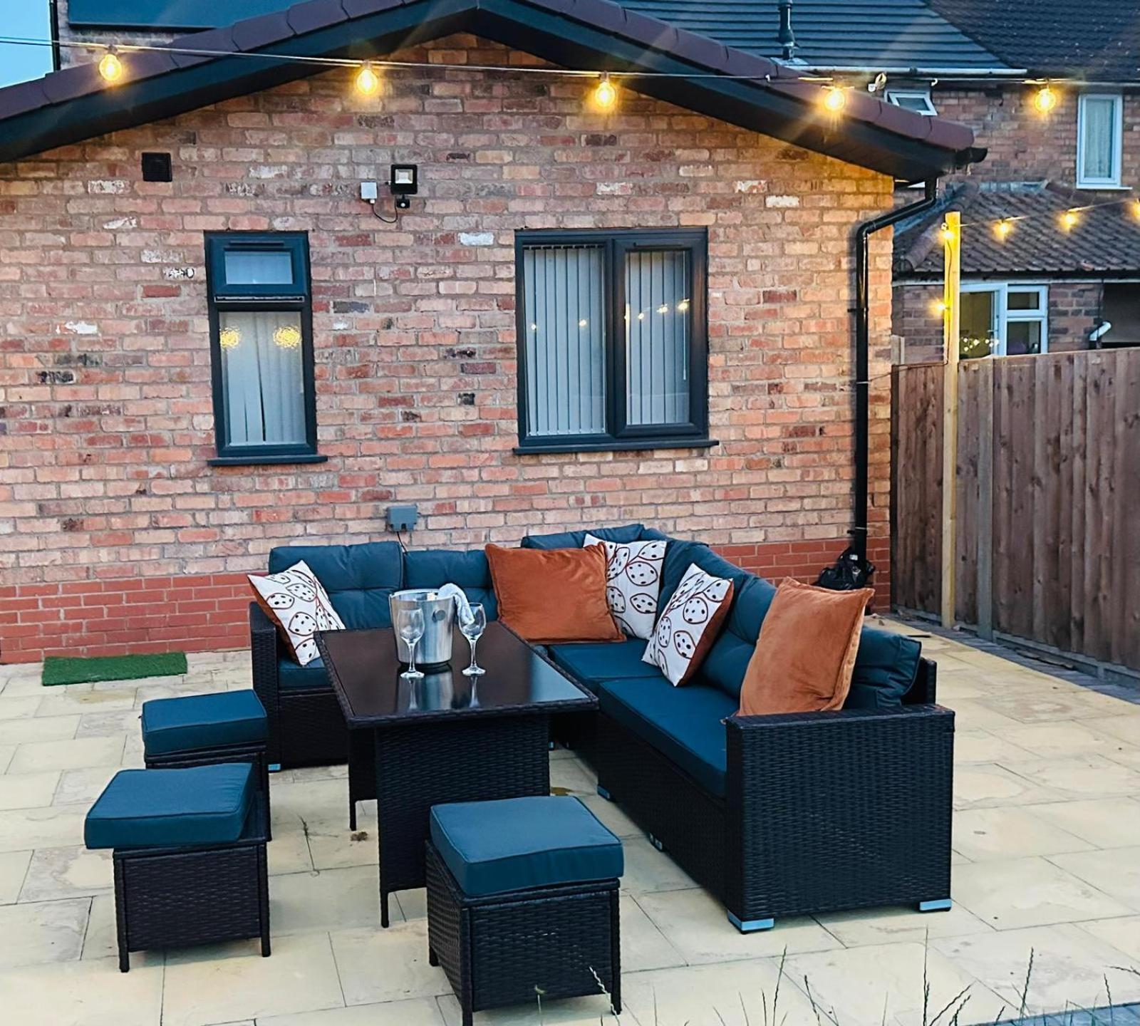 Heartland House, 7 Spacious Bedrooms Sleeps 4 Plus, Near Nec, Jlr,Bhx Birmingham Dış mekan fotoğraf